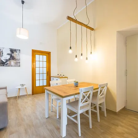 Smooth Vibes At Chiaia By Napoliapartments