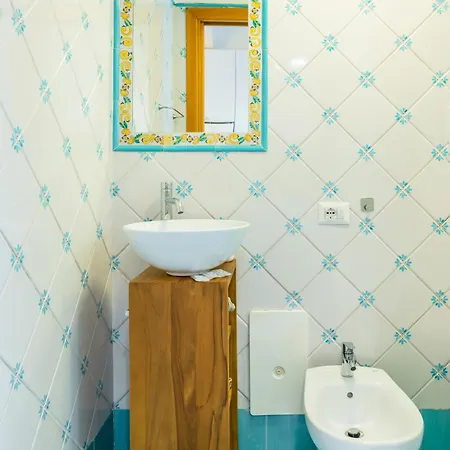 Apartamento Smooth Vibes At Chiaia By Napoliapartments Nápoles