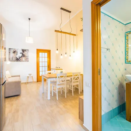 Apartamento Smooth Vibes At Chiaia By Napoliapartments Nápoles