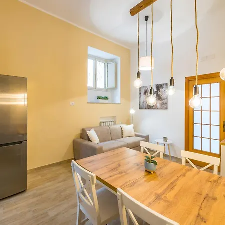 Smooth Vibes At Chiaia By Napoliapartments Apartamento *