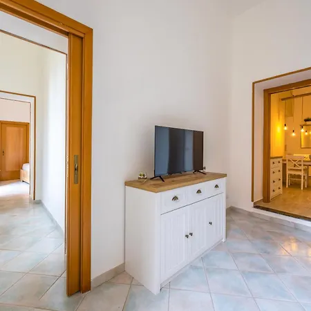 Apartamento Smooth Vibes At Chiaia By Napoliapartments Nápoles