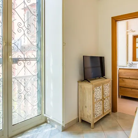 Smooth Vibes At Chiaia By Napoliapartments Apartamento