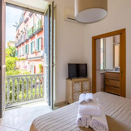 Smooth Vibes At Chiaia By Napoliapartments Apartamento Nápoles