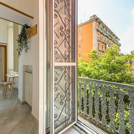 Smooth Vibes At Chiaia By Napoliapartments Apartamento